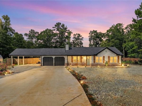 3020 Raymonds Drive, Loganville, GA 30052