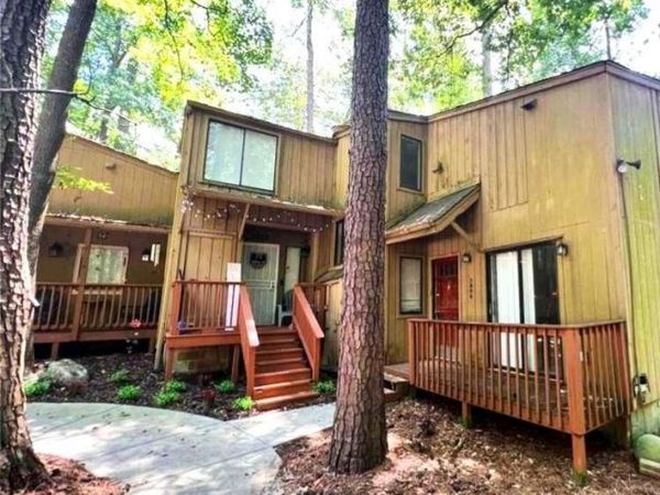 5806 Par Four Court , Lithonia, GA 30038
