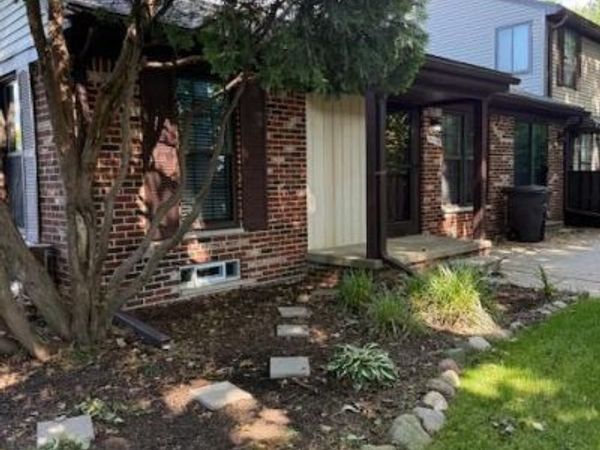 39596 Old Dominion Drive , Clinton Township, Mi 48038