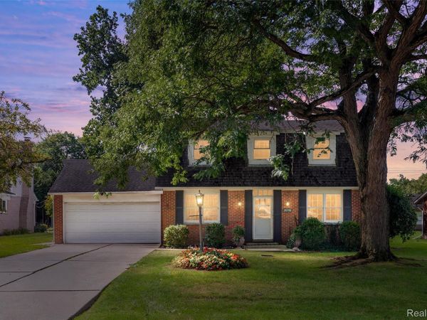 30190 Pleasant Trail , Southfield, Mi 48076