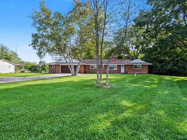 5080 E Atherton Road , Burton, Mi 48519