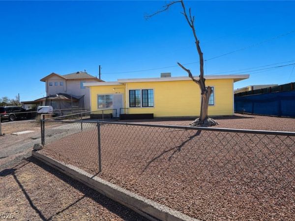 123 W Victory Road, Henderson, NV 89015