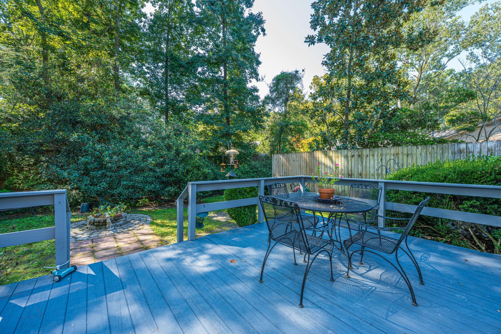 102 Huntington Circle Photo 33