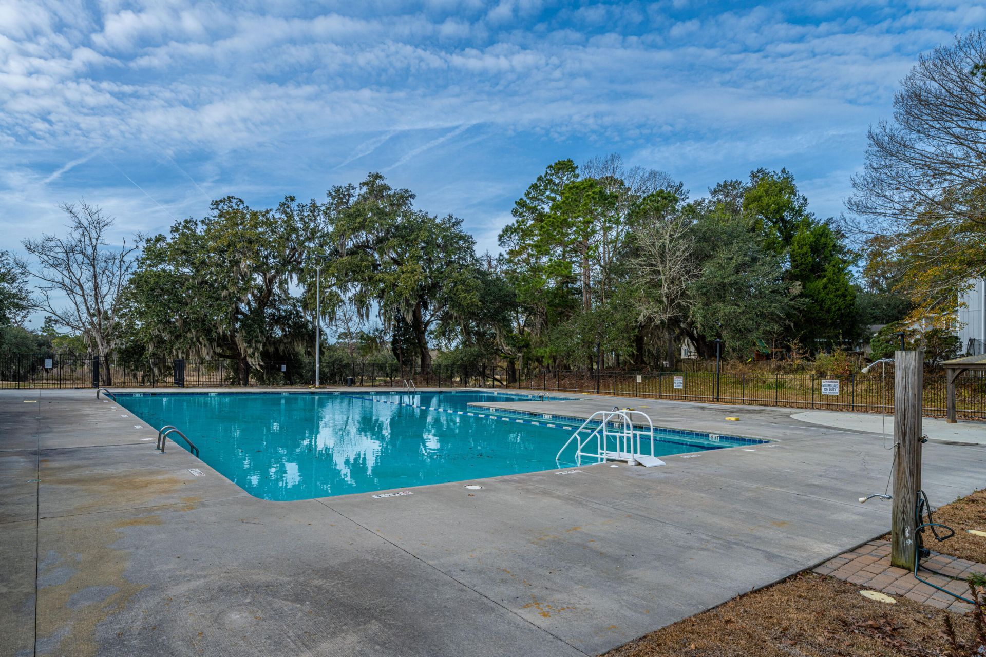 102 Huntington Circle Photo 42