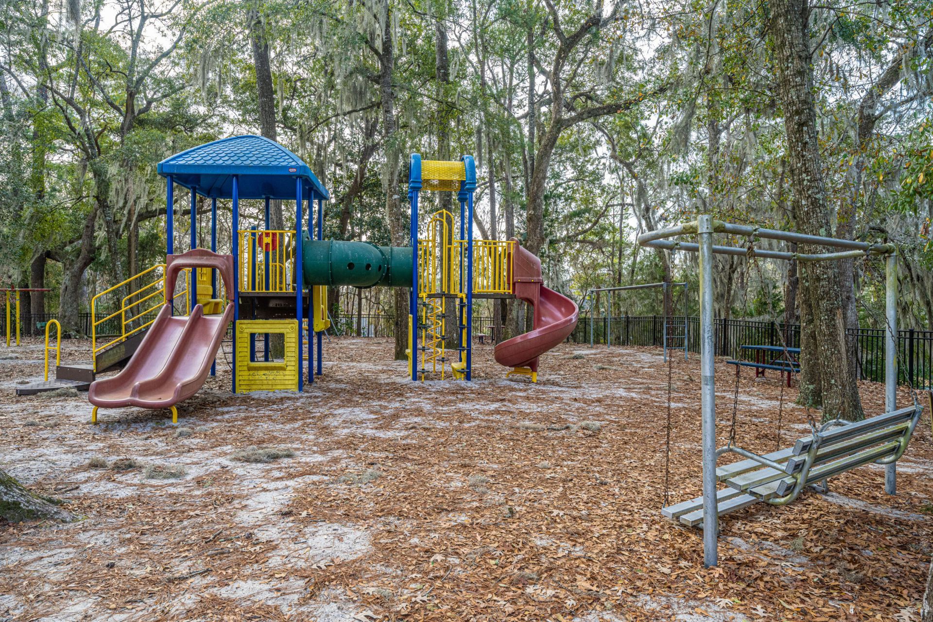 102 Huntington Circle Photo 48
