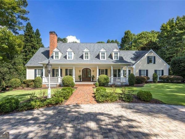 575 Old Cobblestone Drive, Atlanta, GA 30350