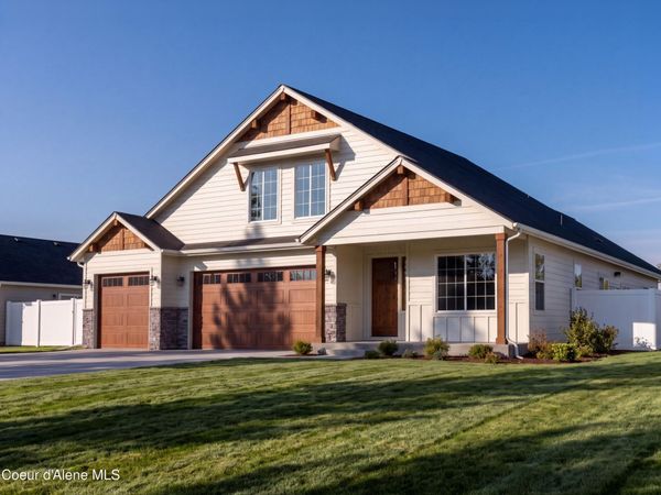 9394 N Balmoral Dr , Post Falls, ID 83854