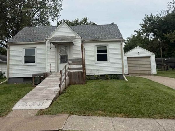 108 N Highland Street, North English, IA 52316