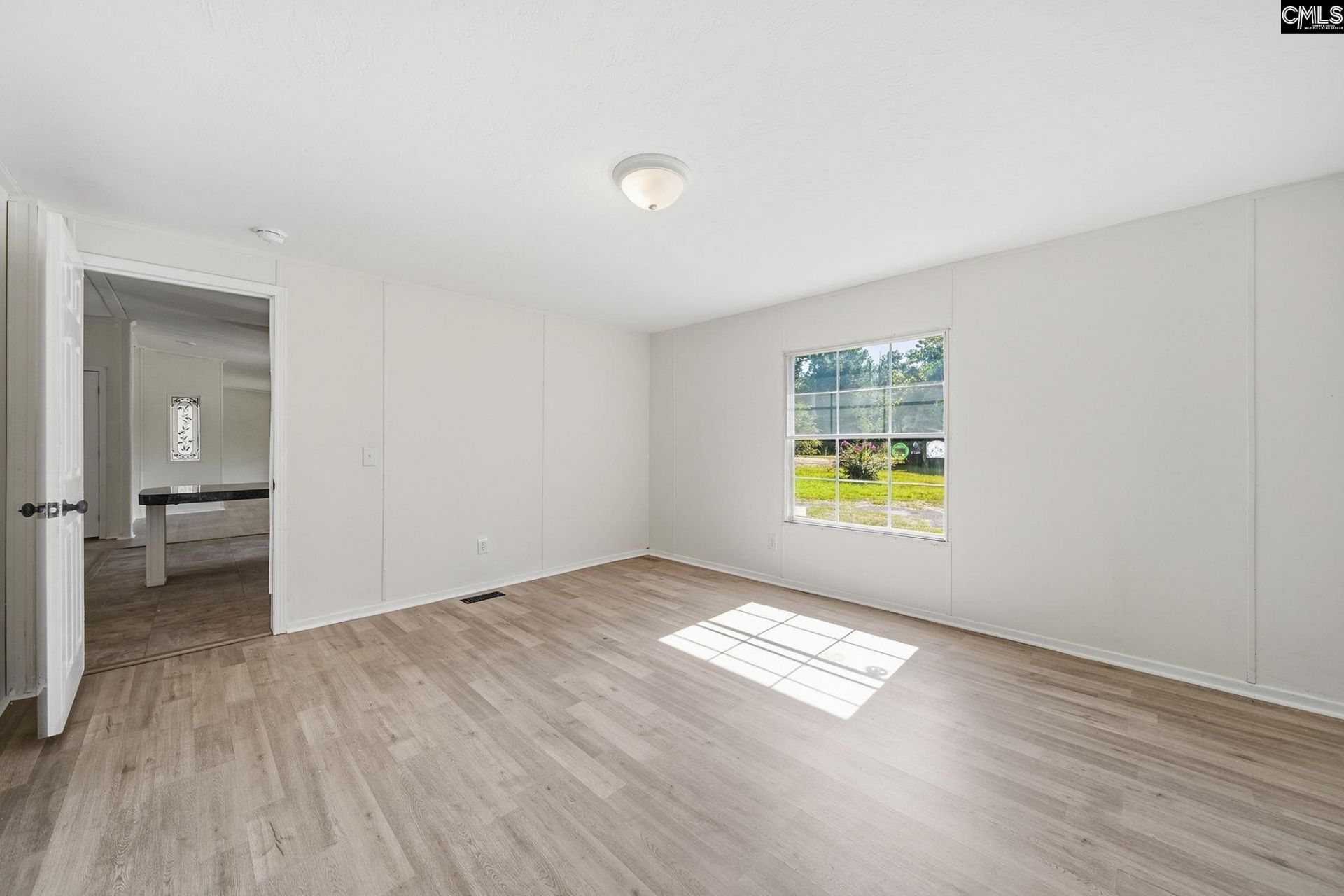 164 Joy Road  Photo 8