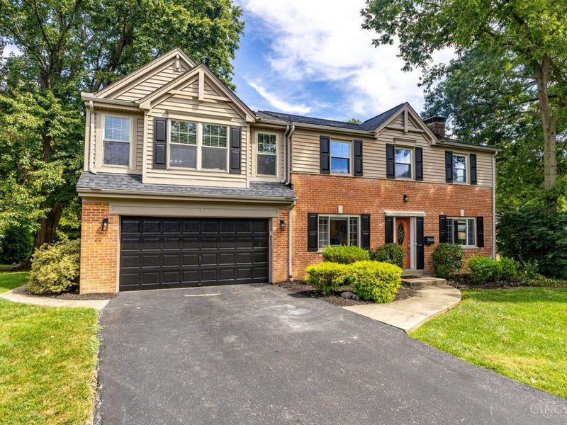 7300 Nodding Way, Sycamore Township, OH 45243 Photo 2