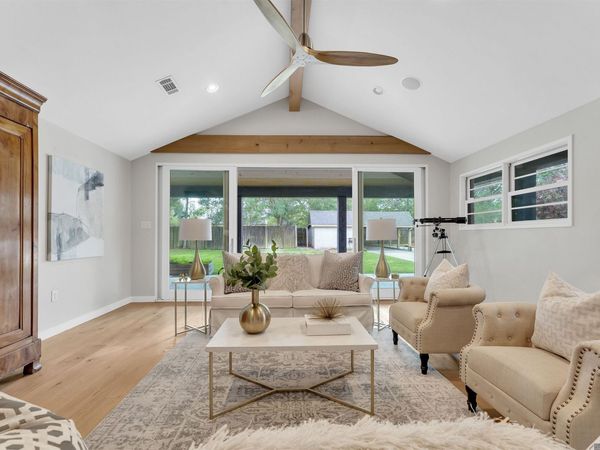 5926 Menlo Dr, Baton Rouge, LA 70808