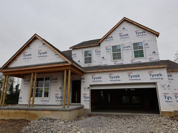 15 Englewood Road , Commercial Point, OH 43116