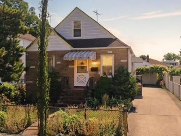 155 Sewanee Avenue , Elmont, NY 11003