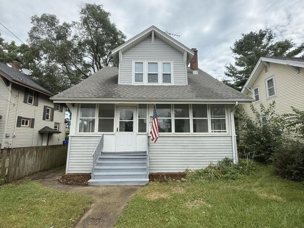 7235 Sheridan Rd, Kenosha, WI 53143