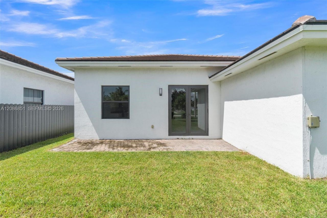 19447 SW 124th Ct, Miami, FL 33177 Photo