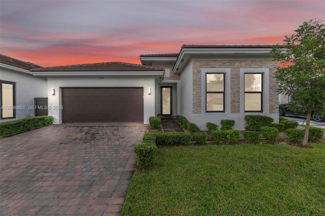 19447 SW 124th Ct, Miami, FL 33177 Photo
