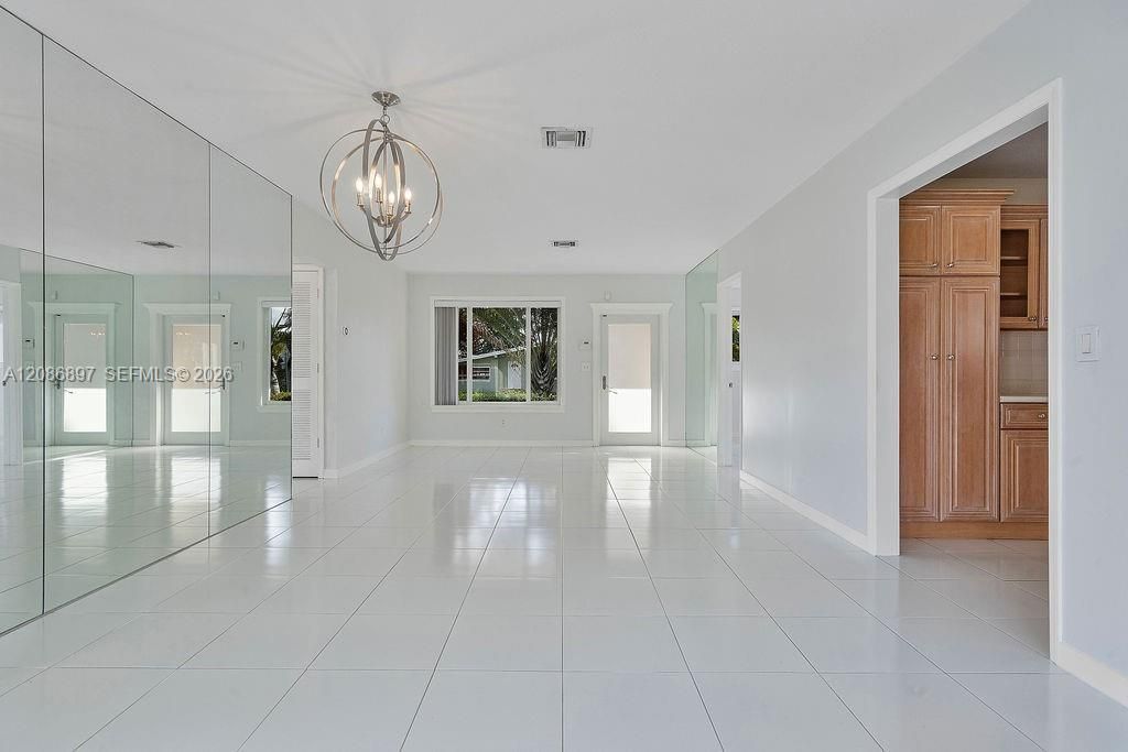 2475 NE 214th St , Aventura, FL 33180 Photo