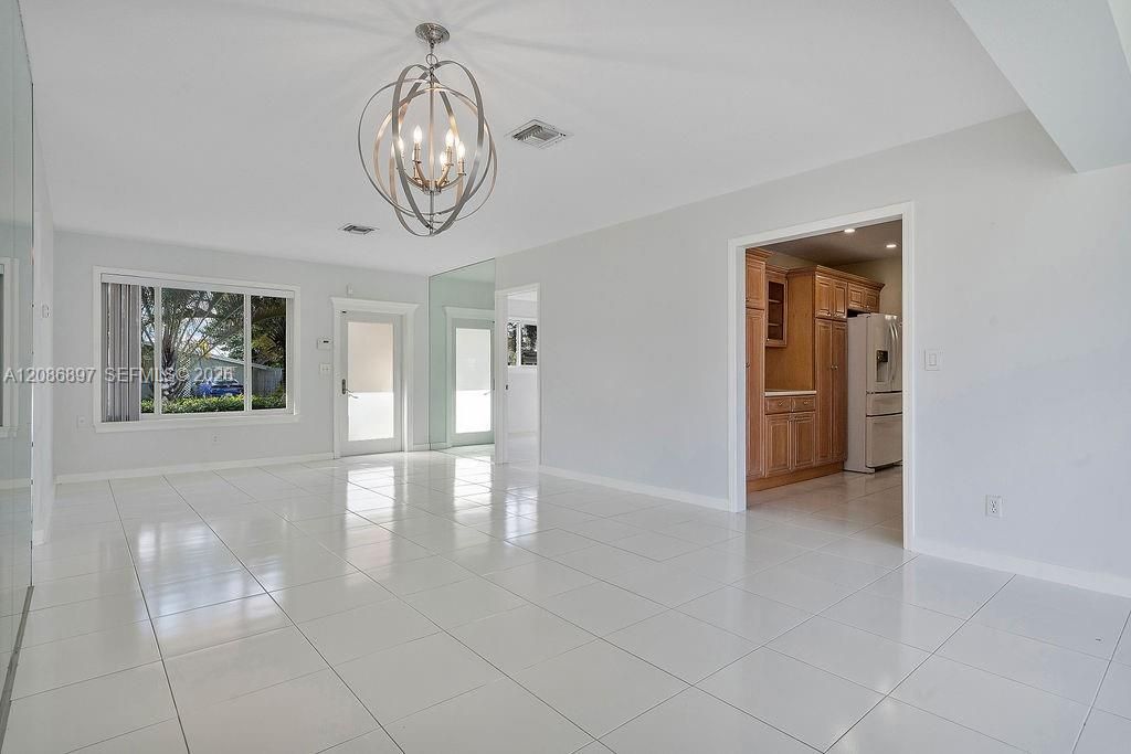2475 NE 214th St , Aventura, FL 33180 Photo