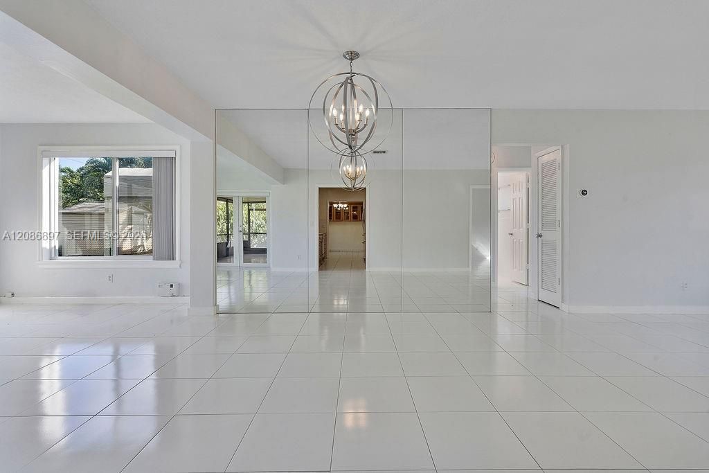 2475 NE 214th St , Aventura, FL 33180 Photo