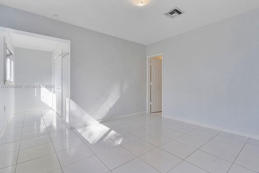 2475 NE 214th St , Aventura, FL 33180 Photo