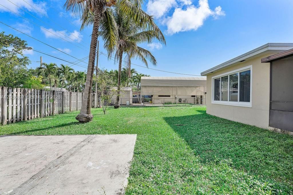 2475 NE 214th St , Aventura, FL 33180 Photo