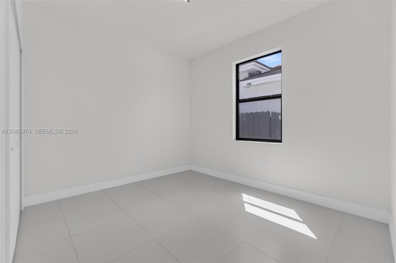 19447 SW 124th Ct , Miami, FL 33177 Photo