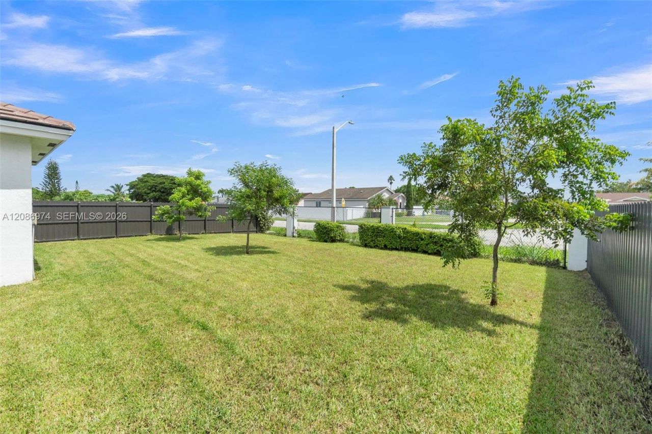 19447 SW 124th Ct , Miami, FL 33177 Photo