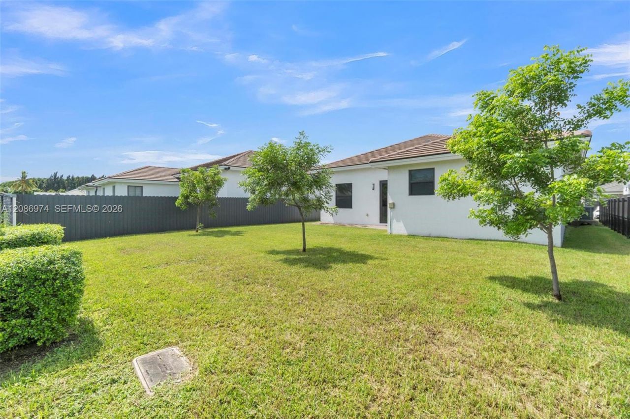 19447 SW 124th Ct , Miami, FL 33177 Photo