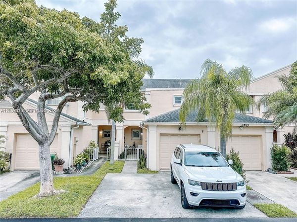 11807 SW 99th Ln , Miami, FL 33186