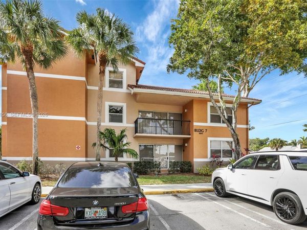 8891 Wiles Rd , Unit 102, Coral Springs, FL 33067