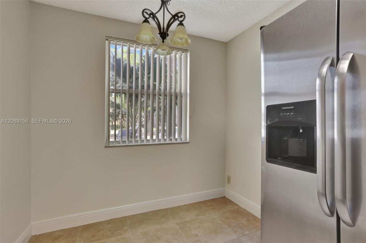 8891 Wiles Rd, Unit 102, Coral Springs, FL 33067 Photo