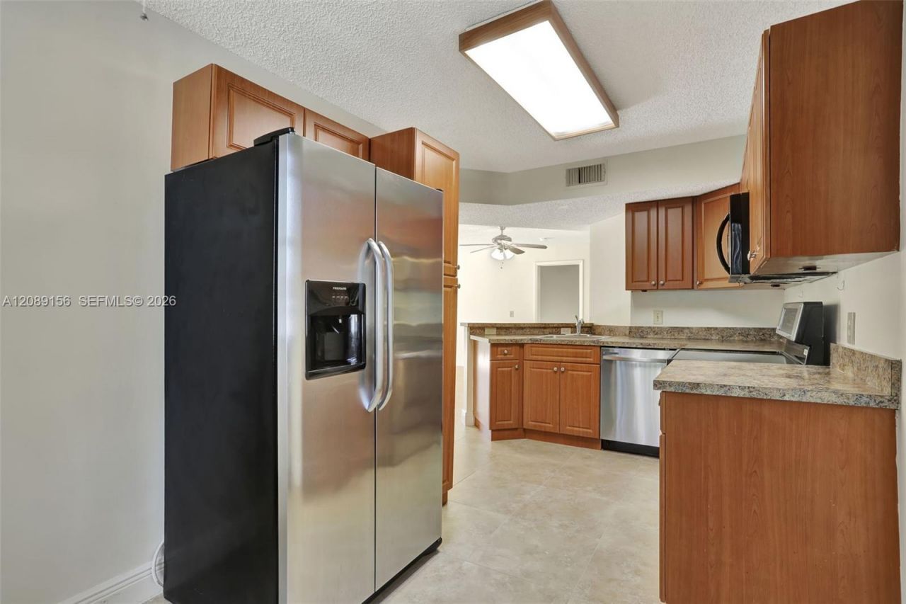 8891 Wiles Rd, Unit 102, Coral Springs, FL 33067 Photo