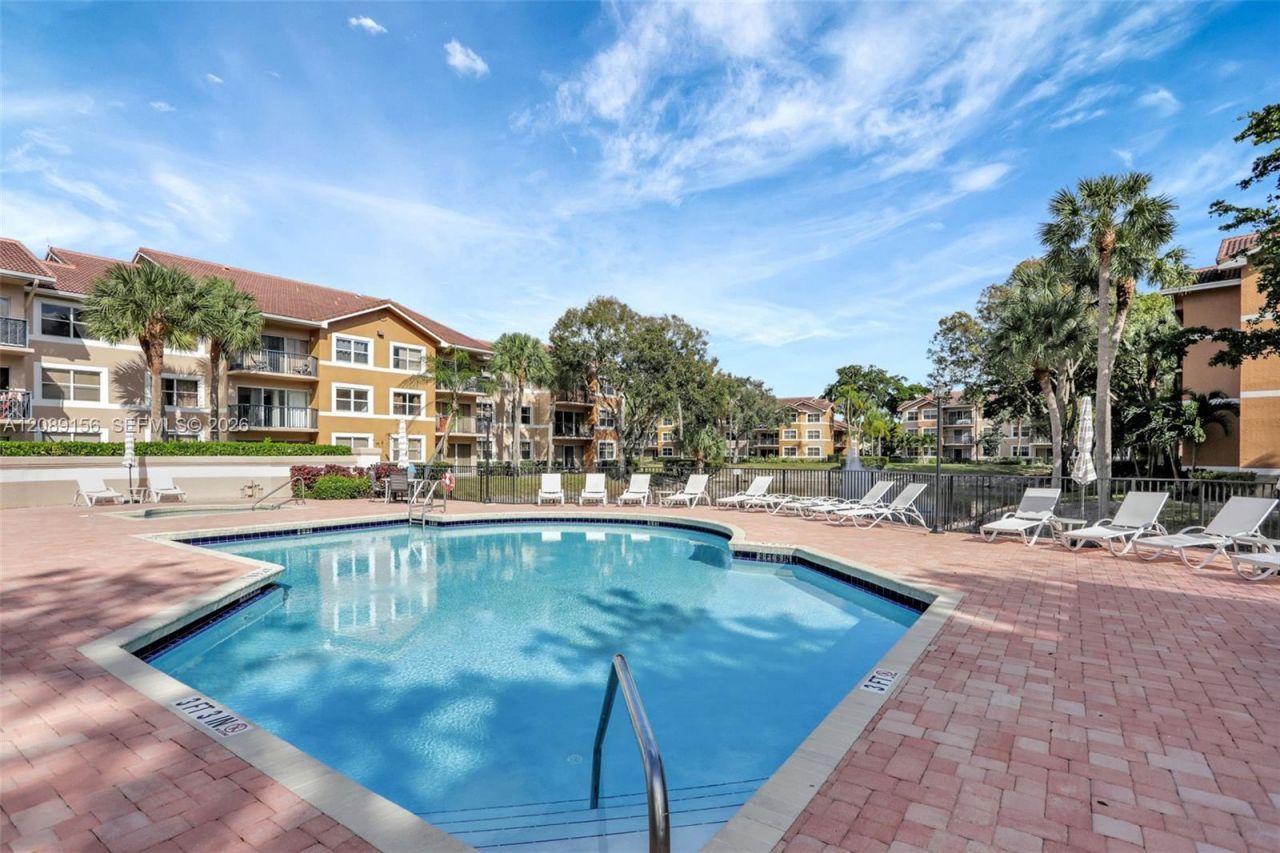 8891 Wiles Rd, Unit 102, Coral Springs, FL 33067 Photo
