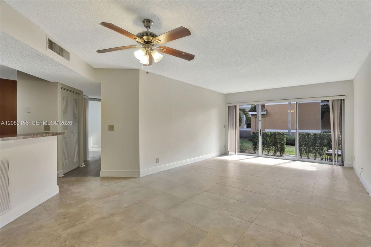 8891 Wiles Rd, Unit 102, Coral Springs, FL 33067 Photo