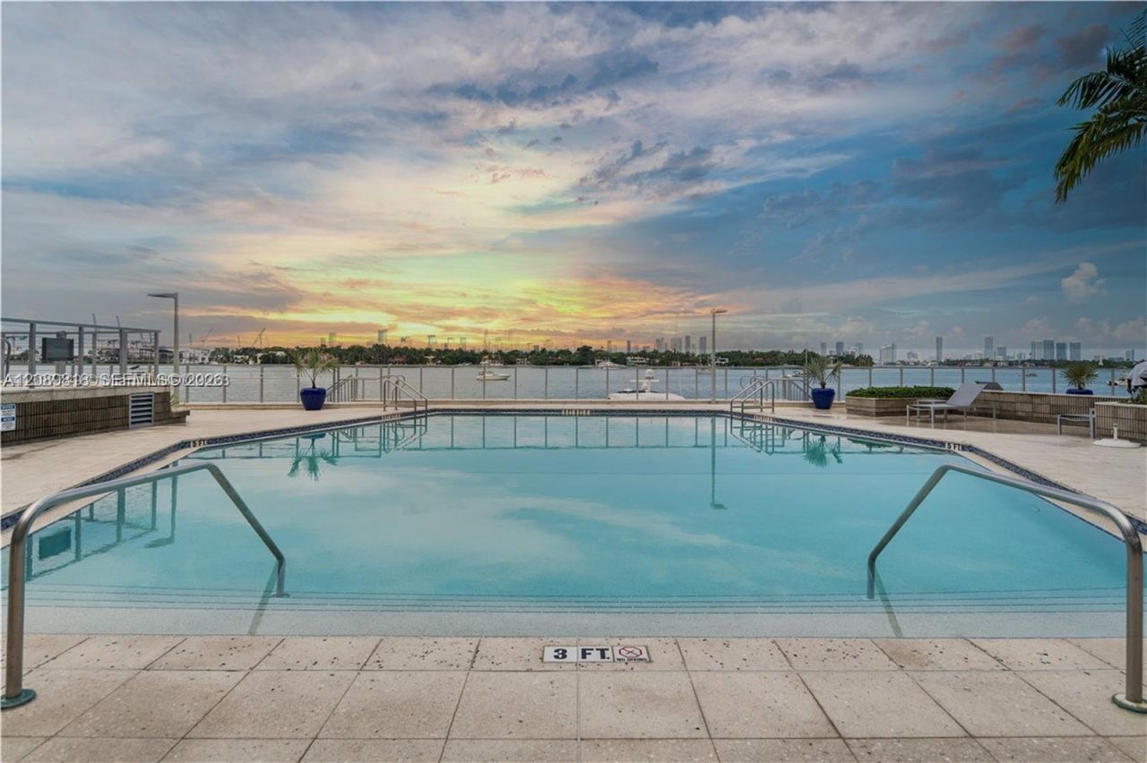 800 West Ave, Unit 242, Miami Beach, FL 33139 Photo