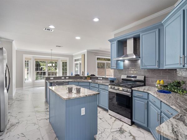 302 Armstrong DR, Georgetown, TX 78633