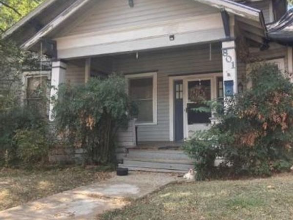 801 W Houston Street , Paris, TX 75460
