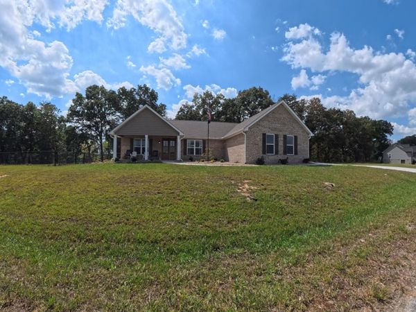 370 Estate Loop Tr, Crossville, TN 38555