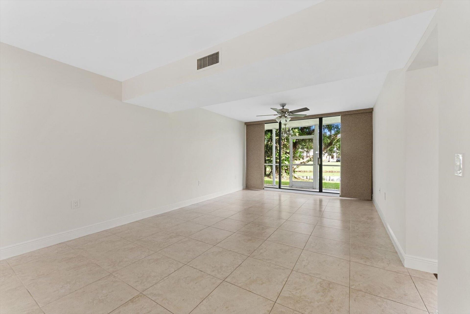 6205 Balboa Circle, Unit 102, Boca Raton, FL 33433 Photo