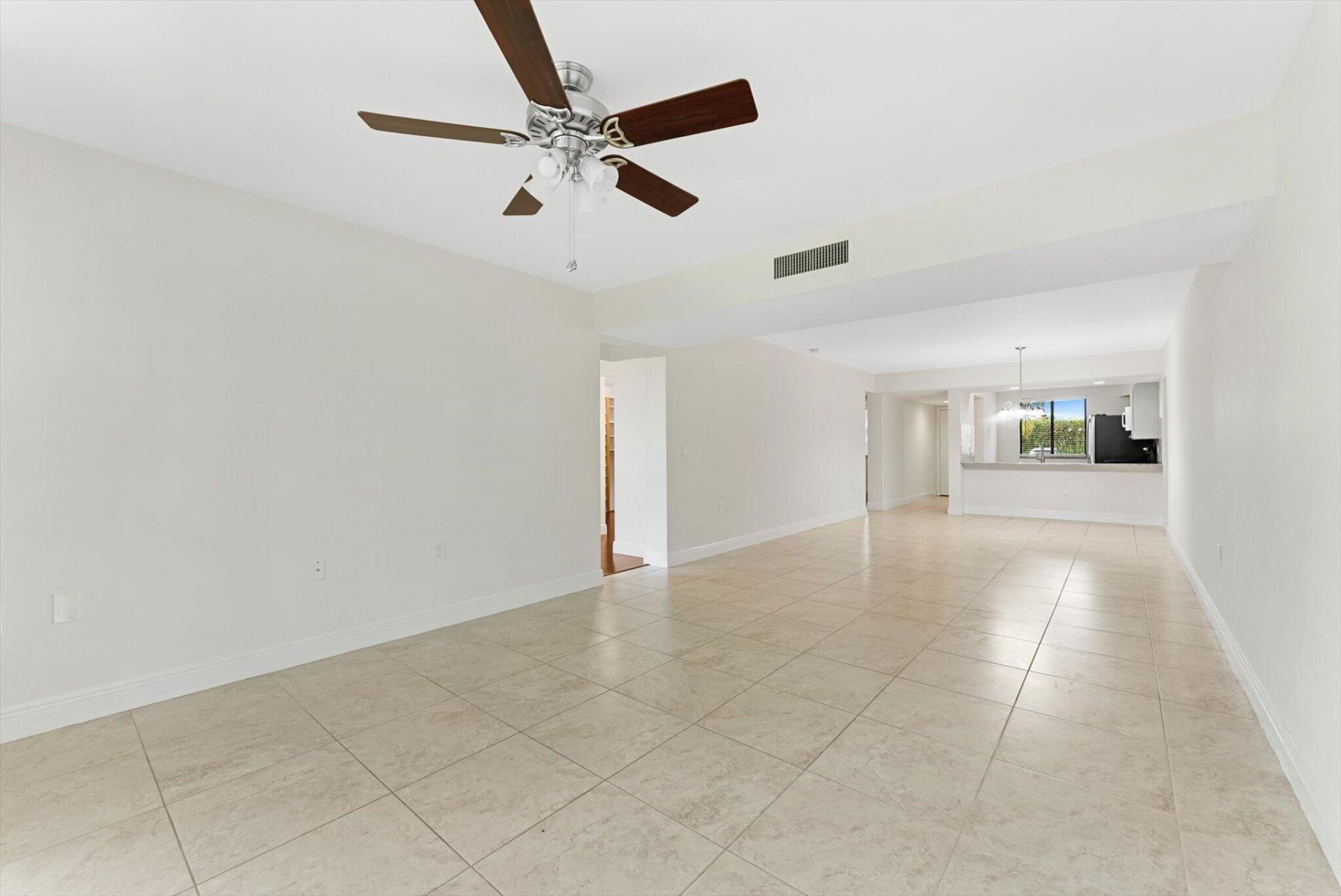 6205 Balboa Circle, Unit 102, Boca Raton, FL 33433 Photo