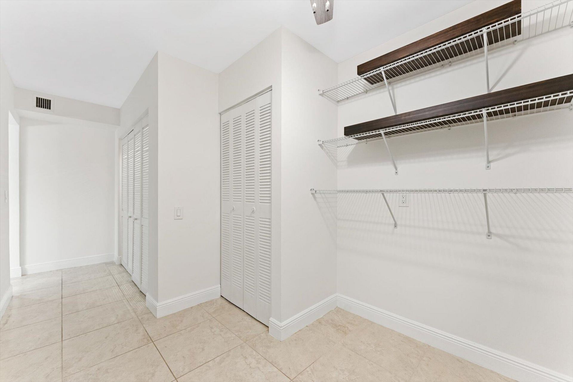 6205 Balboa Circle, Unit 102, Boca Raton, FL 33433 Photo