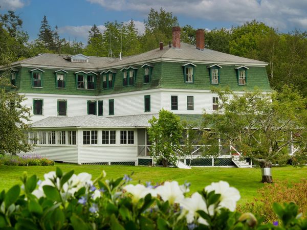 435 Herrick Road , Brooksville, ME 04617