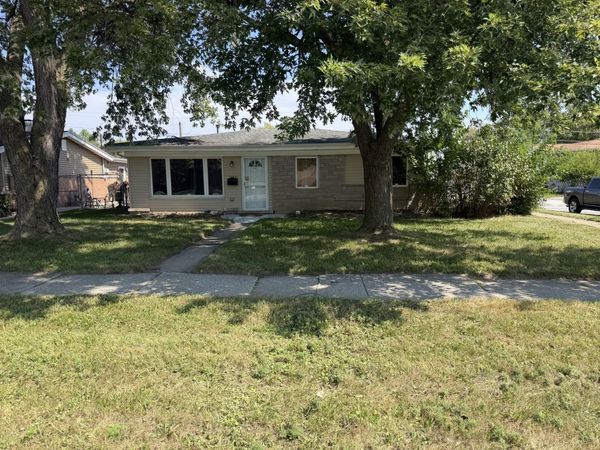 1445 Burnham Avenue , Calumet City, IL 60409
