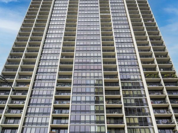 1636 N Wells Street , Unit 1606, Chicago, IL 60614