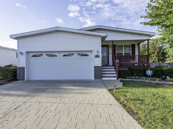 3300 Evergreen Lane , Park City, IL 60085