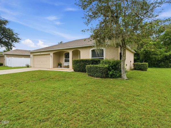 1302 Benton Lake Drive, Unit E, DeLand, FL 32724