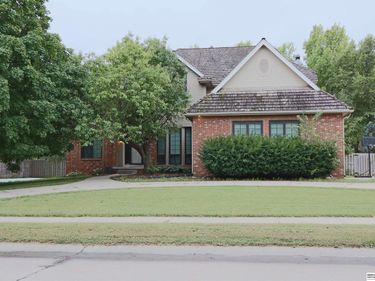 16623 Howard Circle, Omaha, NE 68118