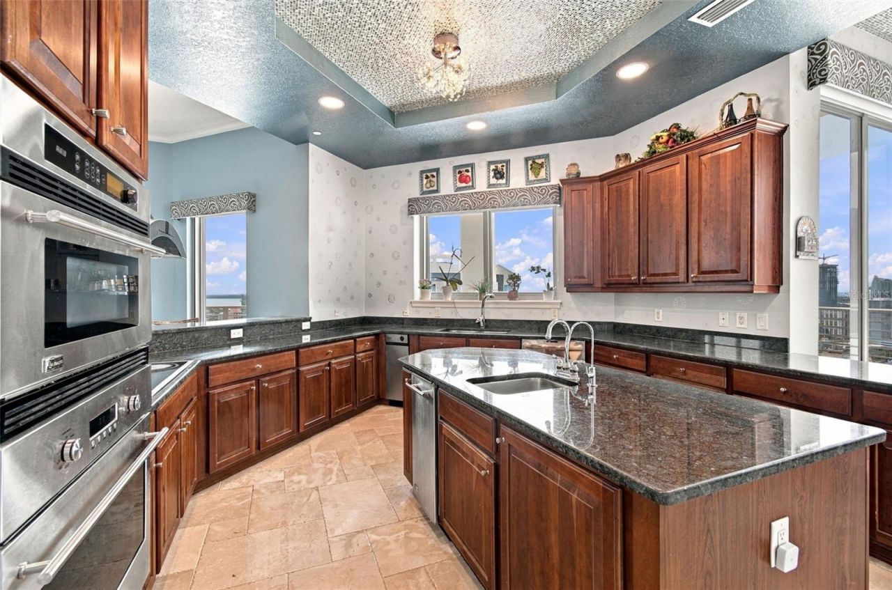 1209 E Cumberland Avenue, Unit 2901, Tampa, FL 33602 Photo