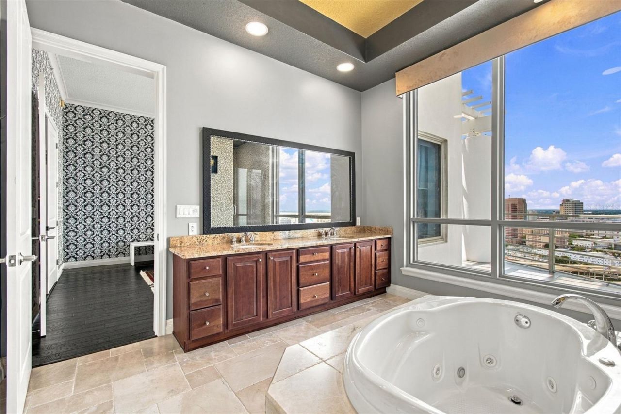 1209 E Cumberland Avenue, Unit 2901, Tampa, FL 33602 Photo