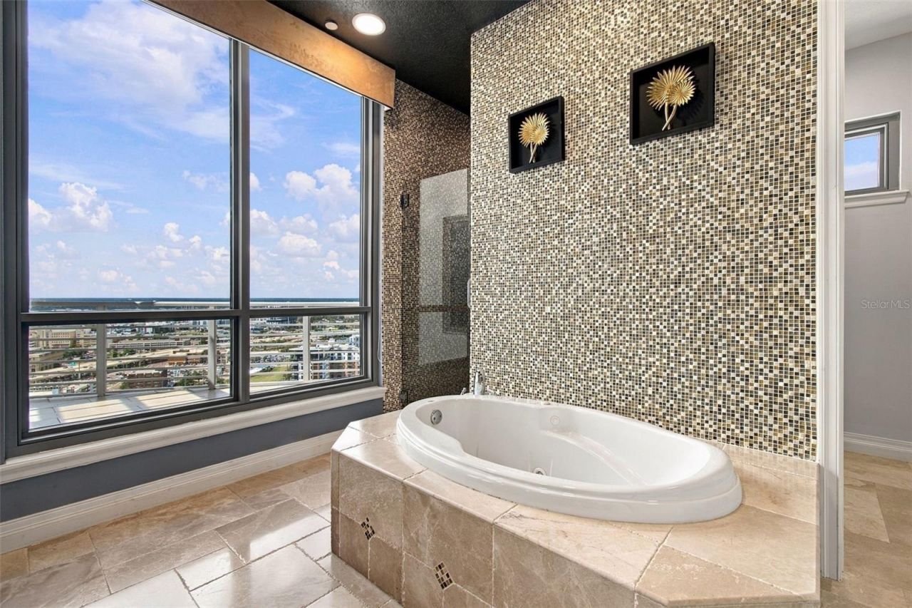 1209 E Cumberland Avenue, Unit 2901, Tampa, FL 33602 Photo
